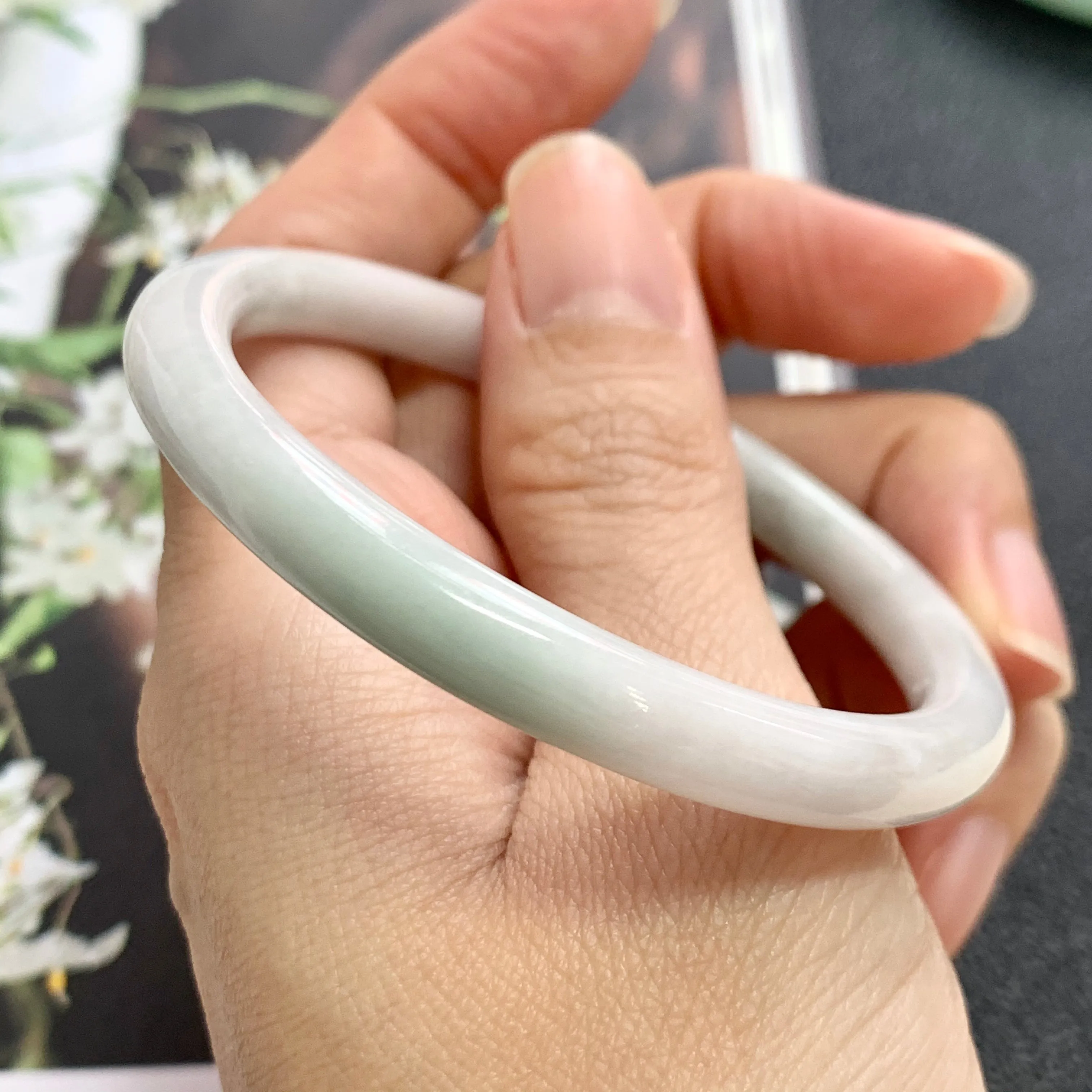52.2mm A-Grade Jadeite White Green Oval Bangle No.151764